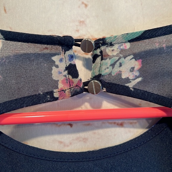 BCBG Generations Dress Womens 0 Short Sleeve Pleated Maxi Watercolor Floral NWT - Picture 7 of 10